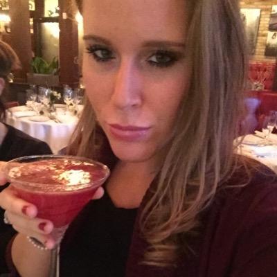 I2ossi's profile picture. Jennifer | Blessed | Life is better in pink | Radiate positivity | Live in the moment | Butterflies flowers sunny days and other pretty things |