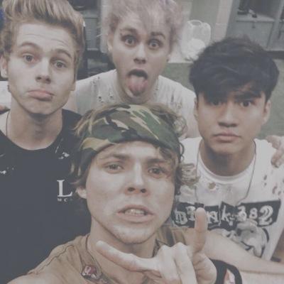 hello sunshine ☼ I hope you get 5/4 soon bc you deserve it ♡ ps your beautiful and don't give up ☼