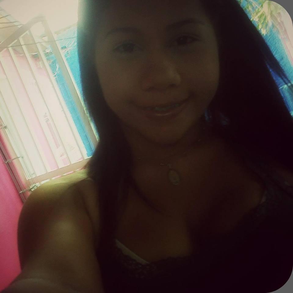 SOY:$ soñadora , luchadora , aprendO cada día mas de la VIDA :) No soy ni mejor, ni peor, simplemente. Diferente. ;)
