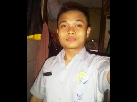 SIX TEEN tidak ada matinya . 5 cowo 1 cewe namane teteh .