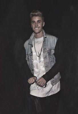 @justinbieber is my heart @mileycyrus is my idol @rihanna is my life