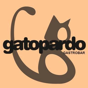 Gastrobar en la capital del Bierzo. Tenemos un menú amplio con pinchos, vinos, menús del día, cenas o comidas de tapeo, primeras copas y baile el finde.