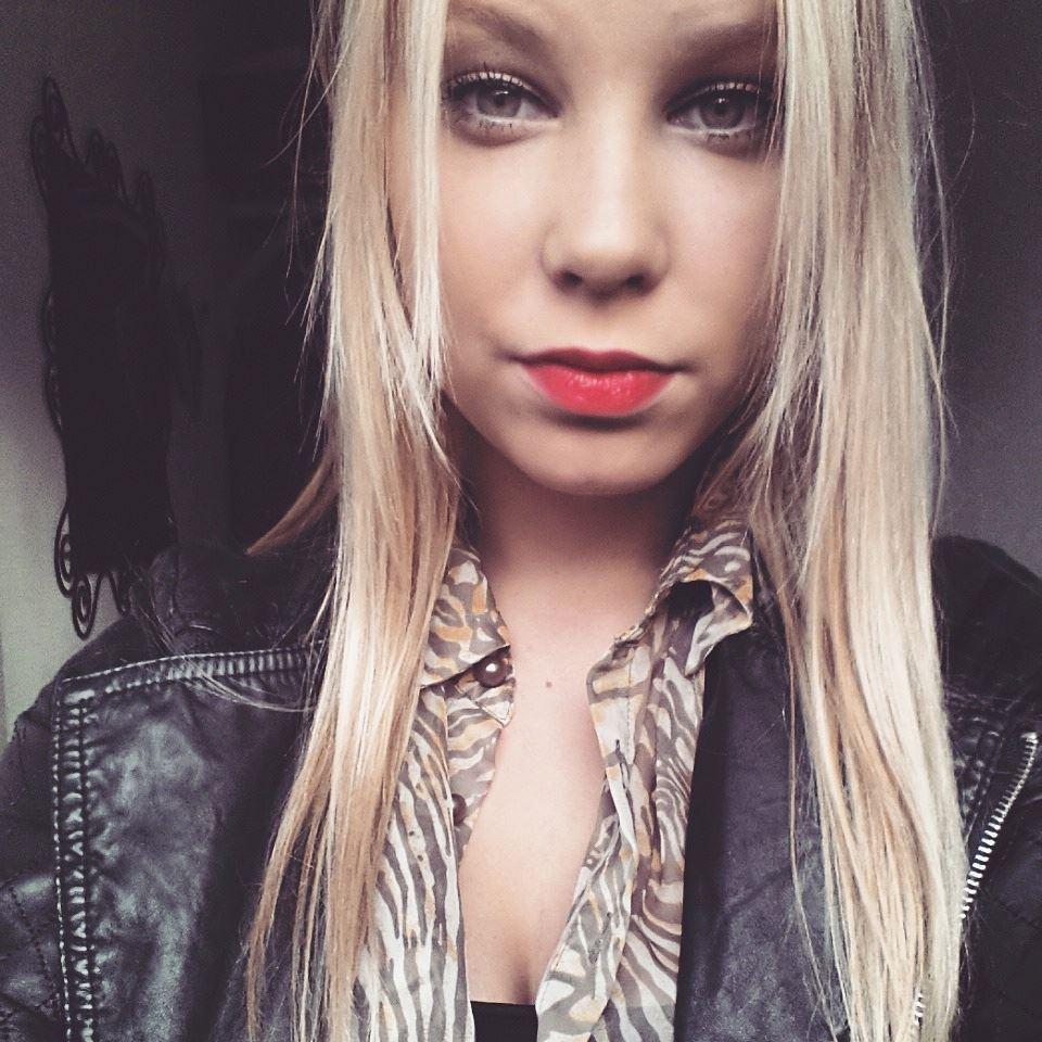18 jaar / ROC Hengelo: Verzorgende IG/ Insta: marlissaevers_  / snapchat: marlissaeversx /