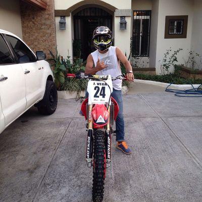 JorgeVegaV's profile picture. Activo 20-30 Santiago Panamá! 
#24