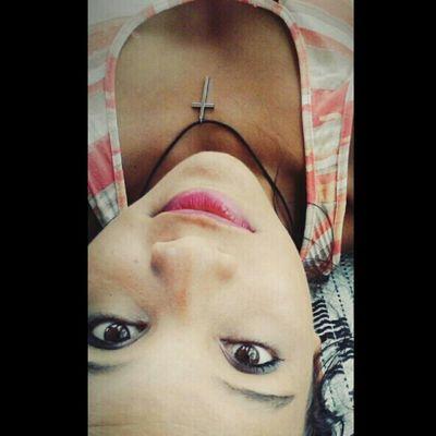 Teu sorriso me ganha :)