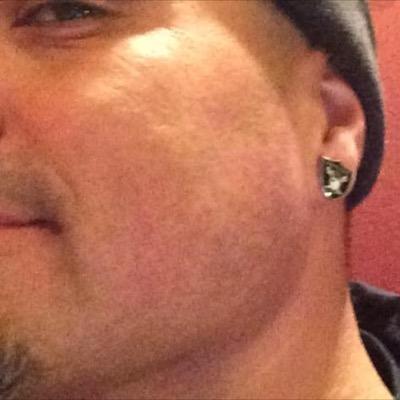 raidermred's profile picture. 