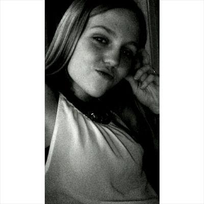 insta; esthersleddensx