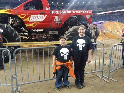 Tiger's fan   dale jr fan like going mud bogging  .god bless the usa i love country music