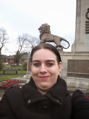 crimsoonsuccub1's profile picture. im a loving wife and mother of three, i do anything to help anyone and i work from home around my family and i love it