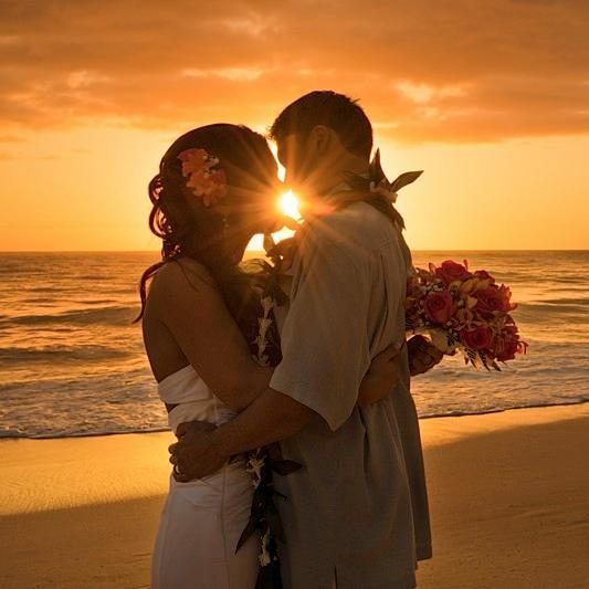 Capt.Howie’s spectacular #HawaiiWeddings include #HawaiiBeachWeddings and weddings at the lovely #PukalaniFalls Garden. #CaptainHowie is not for everyone!