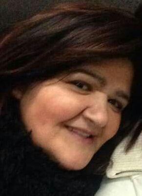 renataficini's profile picture. 