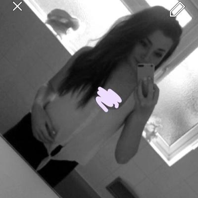 ella_reese's profile picture. 