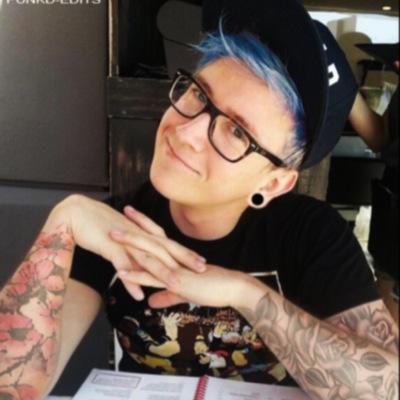 follow @crying_oakley