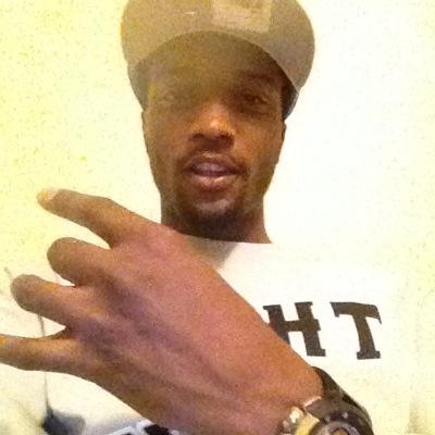 RocBlock the block is hot cause my niggas got dem glocks #FreeTheGuys
