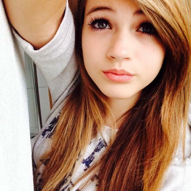 una chica libre detrás de muchos sueños y tratando de encajar en el mundo.