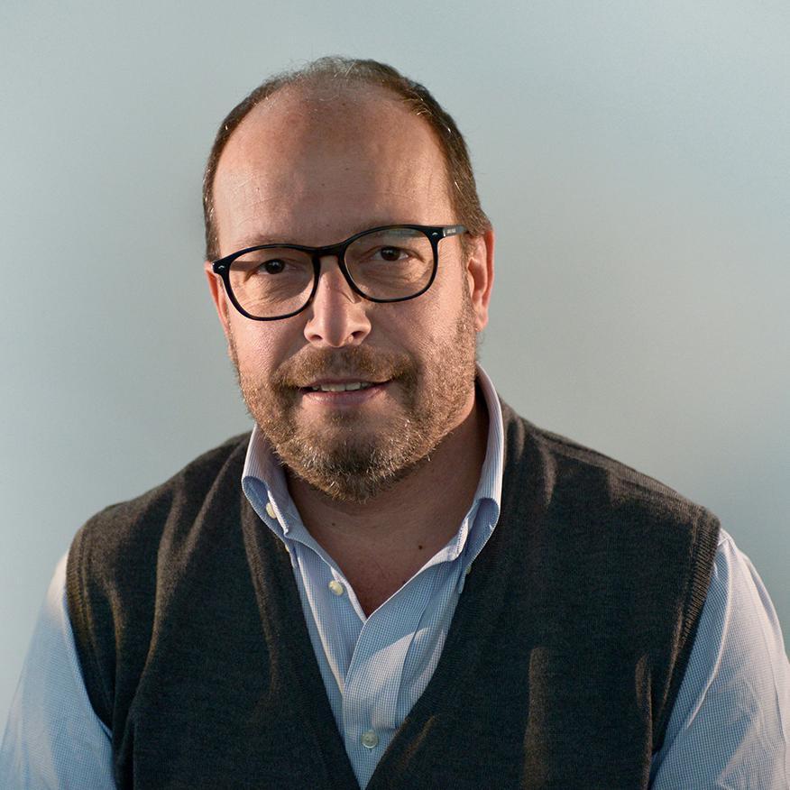 Managing Director VMLY&R | Ford  - velista, tennista e pioniere dell'elettronica