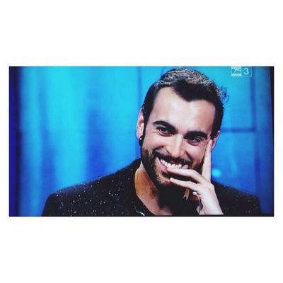 La vita è come uno specchio: ti sorride se la guardi sorridendo
