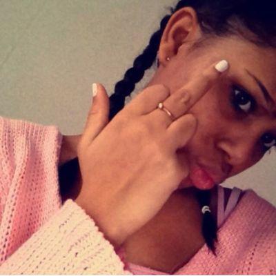 Maarvnn's profile picture. 15 pige // Je joue parce que ils faits froit d'es qu'ils faits Beau QUIT ALL // La meufs Sur La photo ces mon ex Jsui pas un Bouffon a mettre des image Google