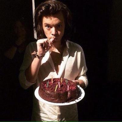 Hello beauties, please follow: @prudentharry and ask for a follow back. all the love .x