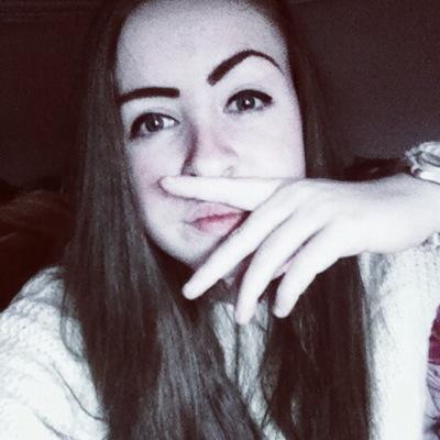 @safarijoey gave you this free follow and it'd be rad If you could follow her,if you don't already!