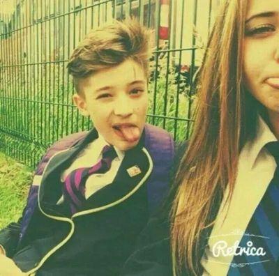 hey my name is liz  i'm directioner i love danial  mexicangirl  but i leave in Chicago iG:liz loves one direction fb:lizbeth sarahi Tomlinson malik
