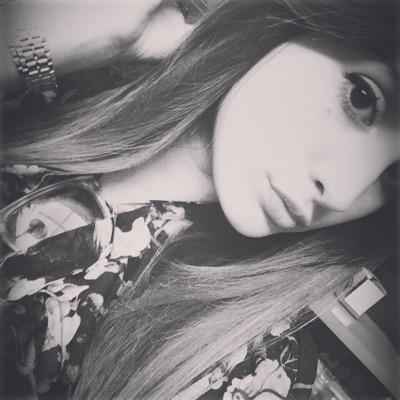Estudiante de 2° Bachillerato. Marcada por querer lo mejor y dispuesta a trabajar duro para conseguirlo. Única en mi especie. I can't stop, inténtalo tú.
