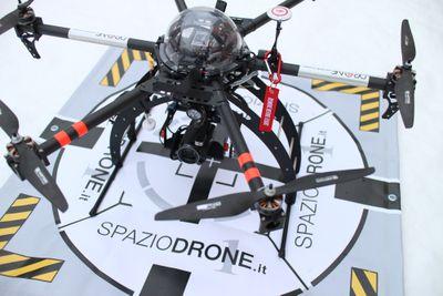 DR. ONE AERIAL SERVICE
Video con drone, fotogrammetria, 3d rendering e ispezioni. Elevata professionalità e preparazione.