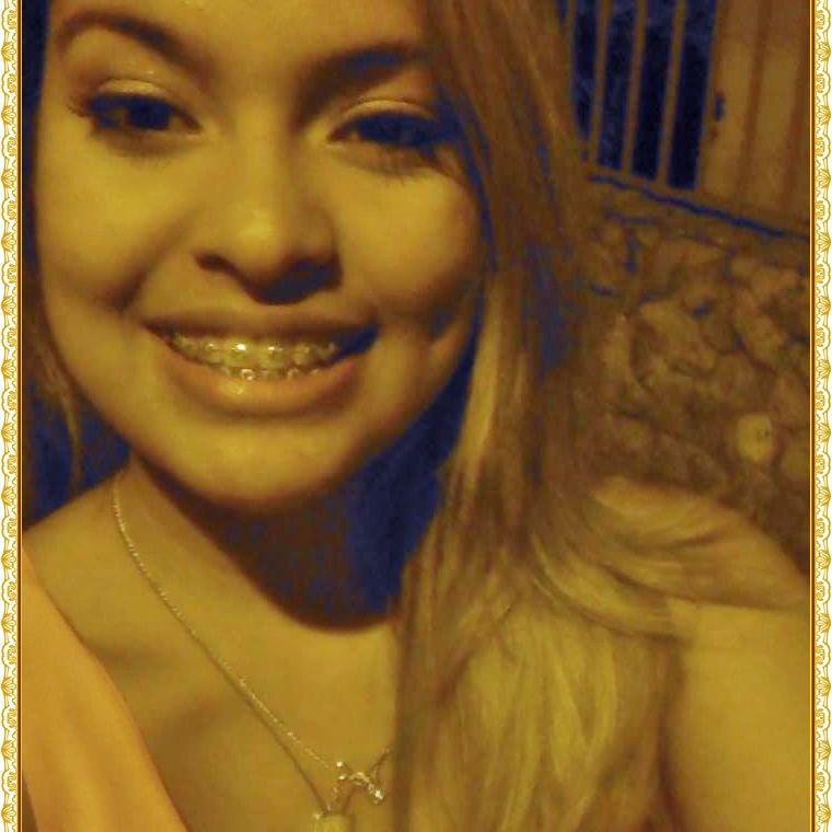 Sinta nas minhas brincadeiras toda a vontade que eu tenho de ver você sorrir ;}
Wpp: 55 84543342