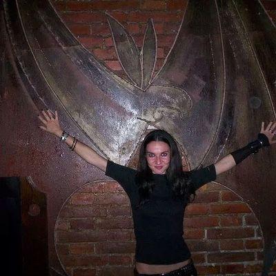 redmoon_13x's profile picture. 