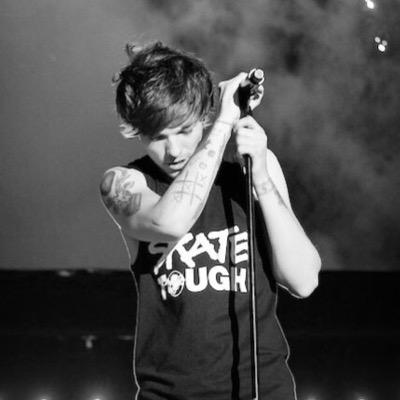 follow @stockholmlwt91 because she gave you this follow