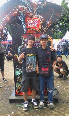 metal,football,and school ! (pin:518DA6EE)