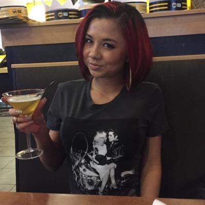 Beautyby_IvanaR's profile picture. #paulmitchell #certifiedMUA #Proudparent