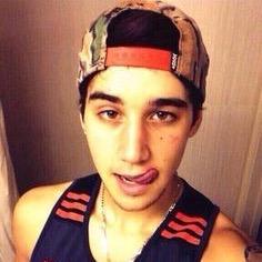 go follow @janoskianscece