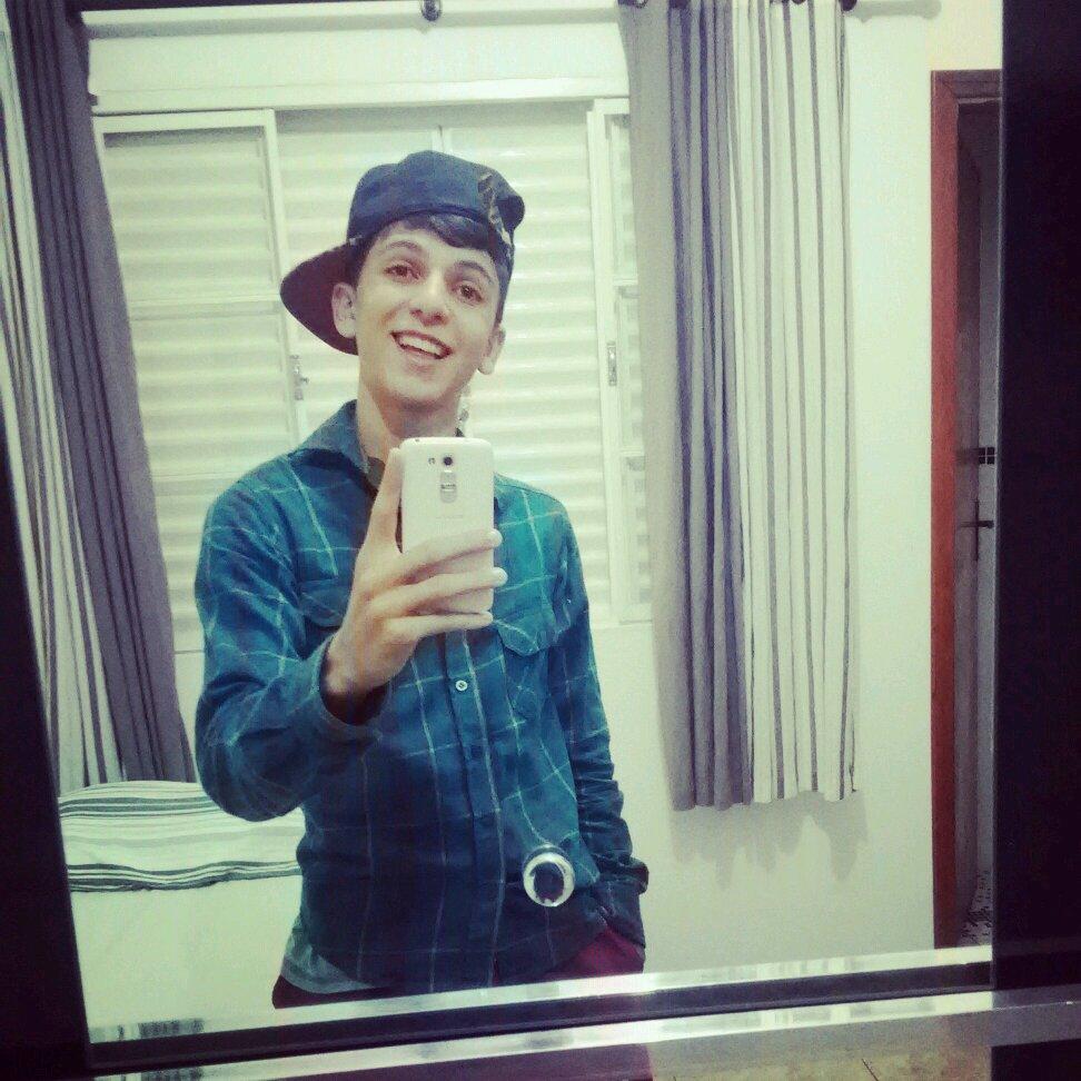 instagram  _itsmarquiez Kik me : Itss_marquez facebook josue marques #Followme #MESIGAVAI