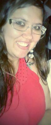 - posso nãao ser perfeiita .. mas sei que miinhas imperfeições me tornam única ;) - soou apenas aquela que você jamais vai ser ! ;)