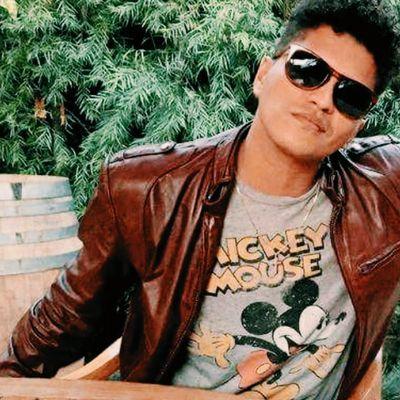 ohkingmars's profile picture. fa de flop af bruno mars imita mj justin timberlake mt melhor bruno who