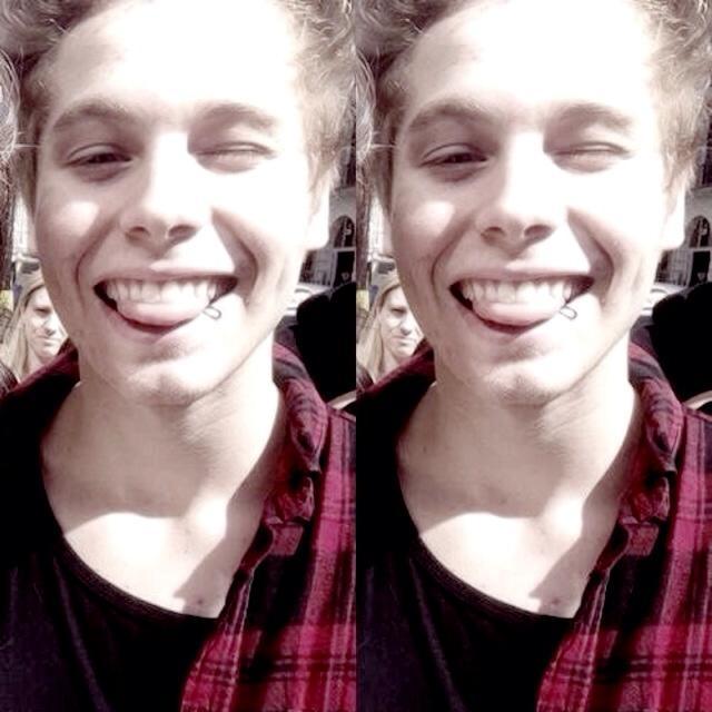I don't do bios, I do Luke Hemmings. =-5SOS Fam-=