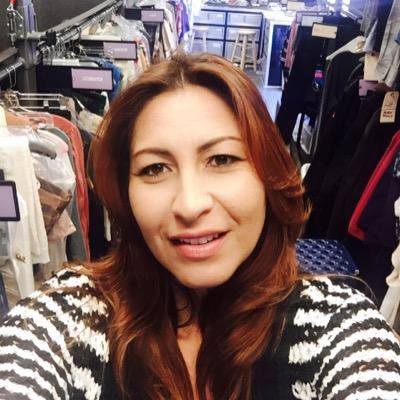 Motion Picture Costumer 705 /ScreenSHOP Monica Vega Life is good when you have your family behined you! ❤️