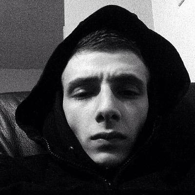J'vois la vie en noir et blanc parce qu'askip, c'était mieux avant ... #unelunedavance #HAZETEAM #ONRECRUTEAP #NBTM ✌️