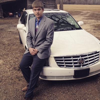 follow me just made it my name is seth i play football at NNHS and snapchat: sethballin14 kik: sethballin14