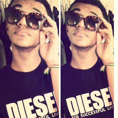 Não gosto de Preconceito' 
tenho 18anos
futuro Ator x Modelo...
moro no Maranhão' cidade Olho D'agua das Cunhãs Capital de São Luis...