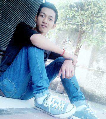 GanangR_'s profile picture. Never trust someone who lies to you. Never lie to someone who trusts you. | ♥ Allah is everything | Family | @chatarinadt