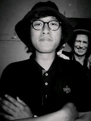 Derry_indraP's profile picture. ♡Gina Yesiana F.A♡ | Living is easy with eyes closed|TheBeatles|JohnLennon|LiverpooLFC| ig:derryindrap / rockbeat_beatles