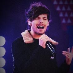 free follow from @fireworkslwt give her a follow◡̈⃝