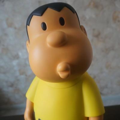 85年北京胖子，投资商人，影视传媒。 感兴趣：手持设备，Twitter，曼联，欧洲足球，电影，苹果，实况足球，斯诺克，论坛，圈子内，NBA，美食，人文地理，金融财经......