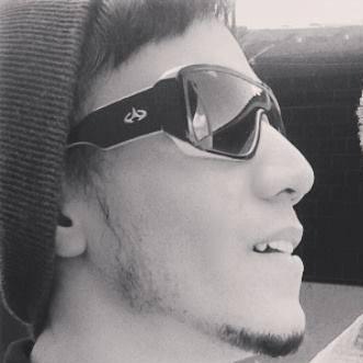 DanSantiago_'s profile picture. 