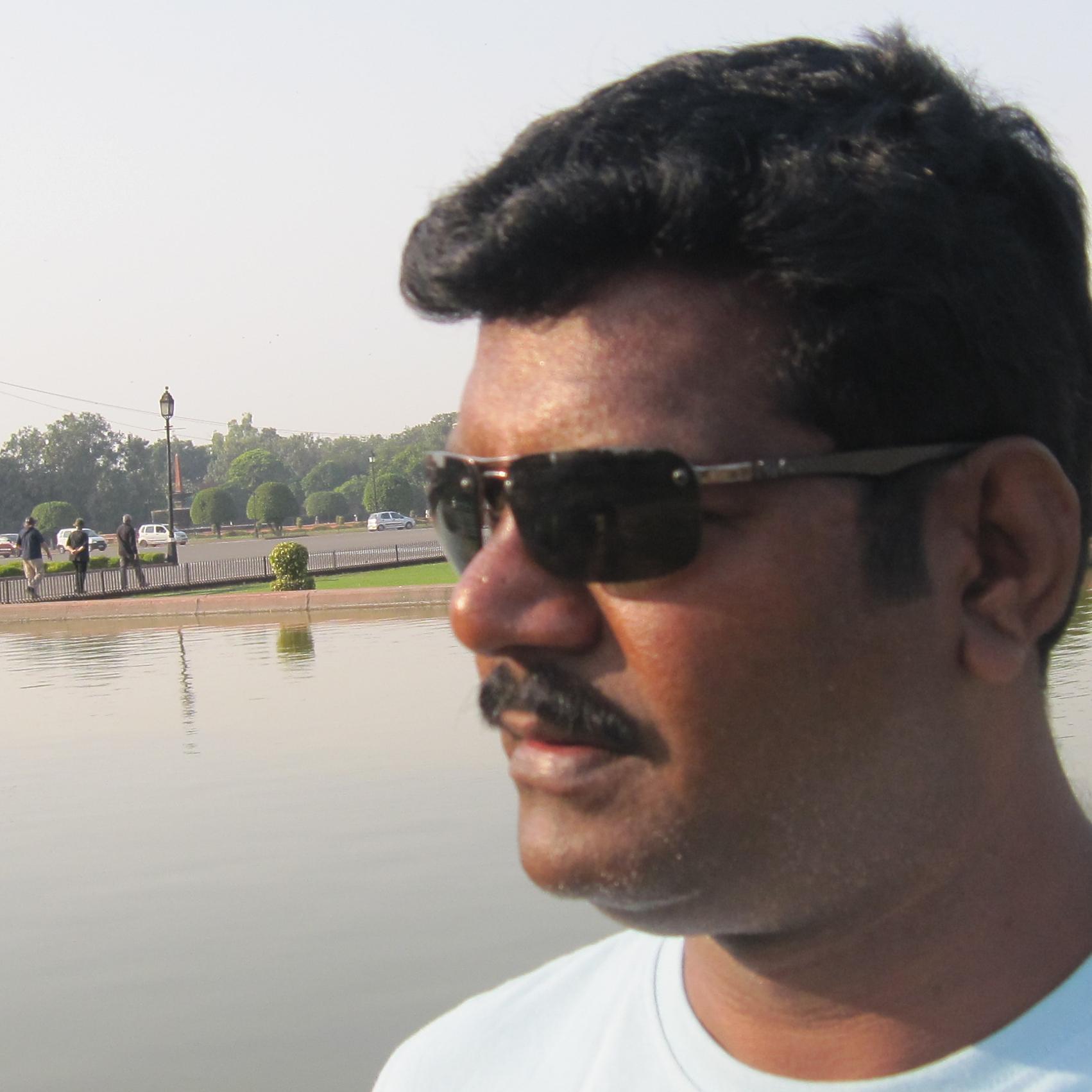 saranomalur's profile picture. 