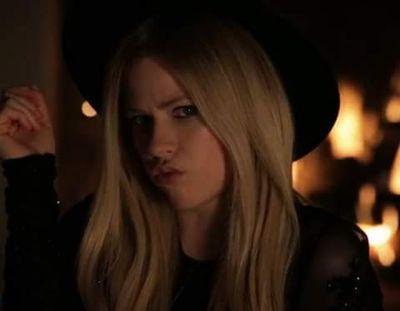 Soy Little Black Star
Amo a AVRIL LAVIGNE
Sigueme y te  sigo