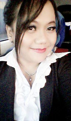 AlrianaRia's profile picture. Perempuan