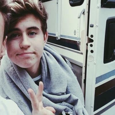 follow @tbgrier and turn on her notifications for a dm to 6/12!